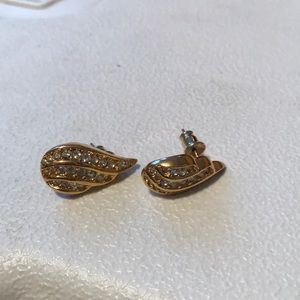 Gold diamond earrings